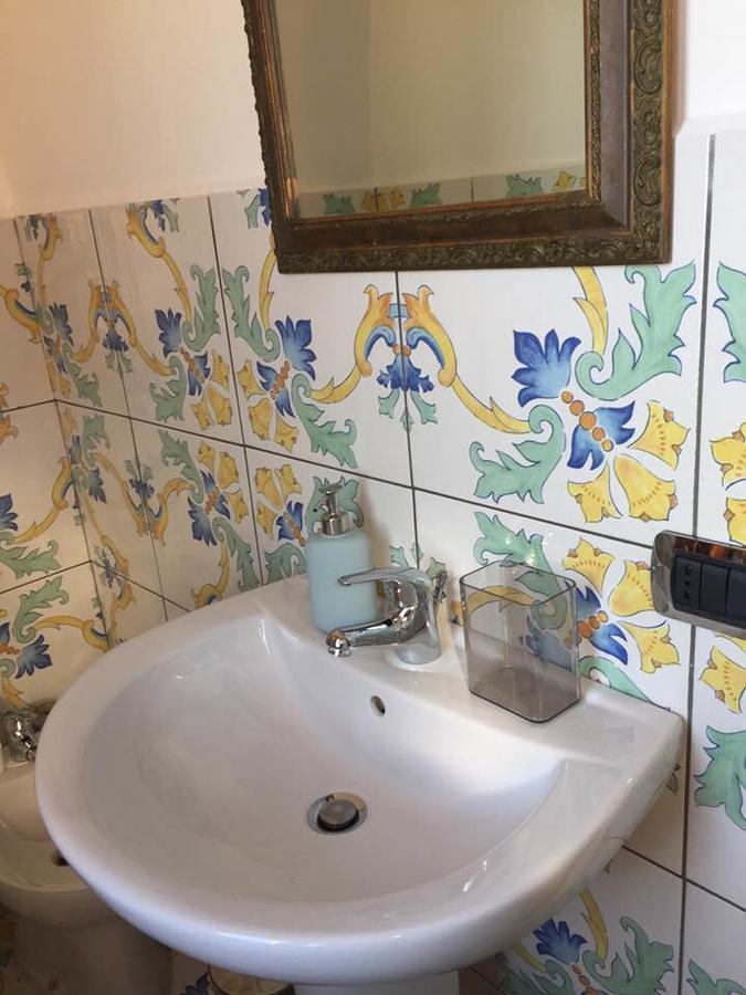 La Torre Di Ro Bed & Breakfast Наполи Екстериор снимка